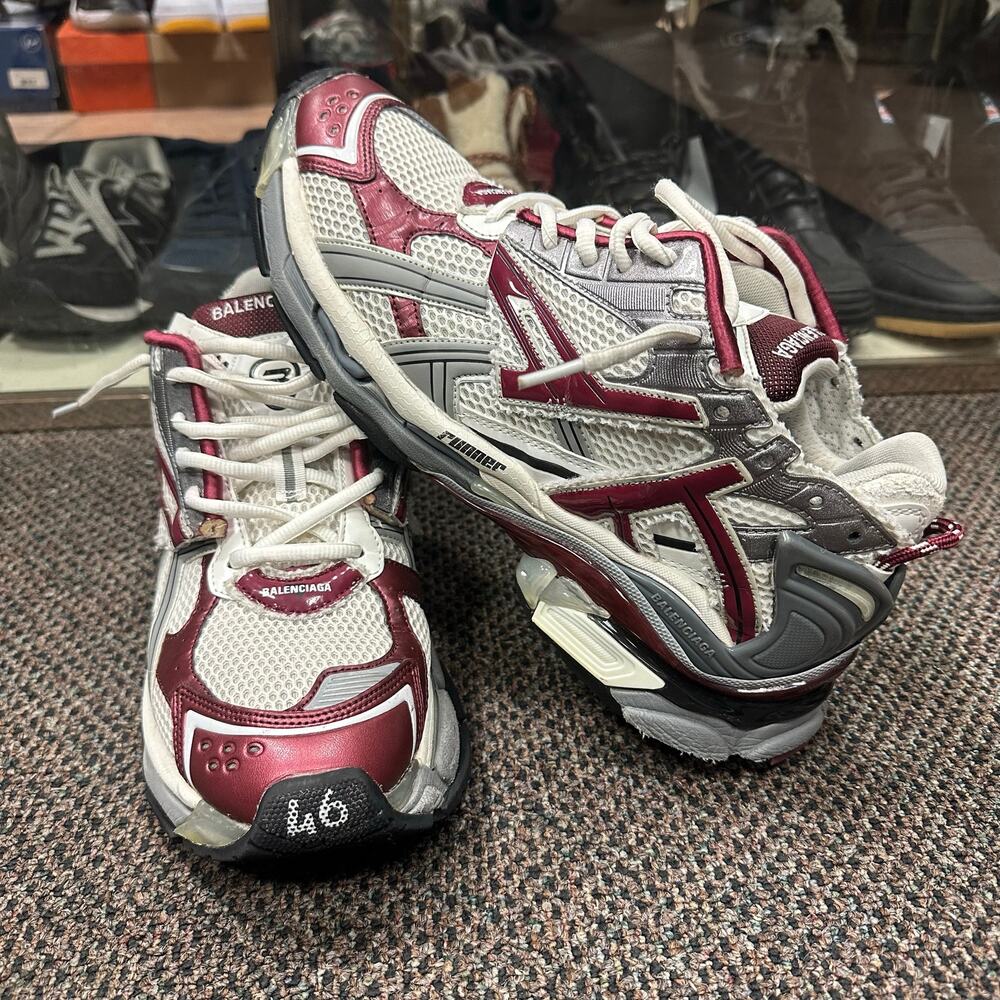 Balenciaga Runners Burgundy Used Size EU 46 (US 13)